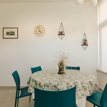 San Prospero - Spaziosa Con Parcheggio Privato